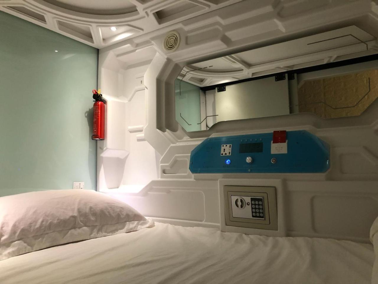 싱가포르 Oh My Pods 호스텔 외부 사진