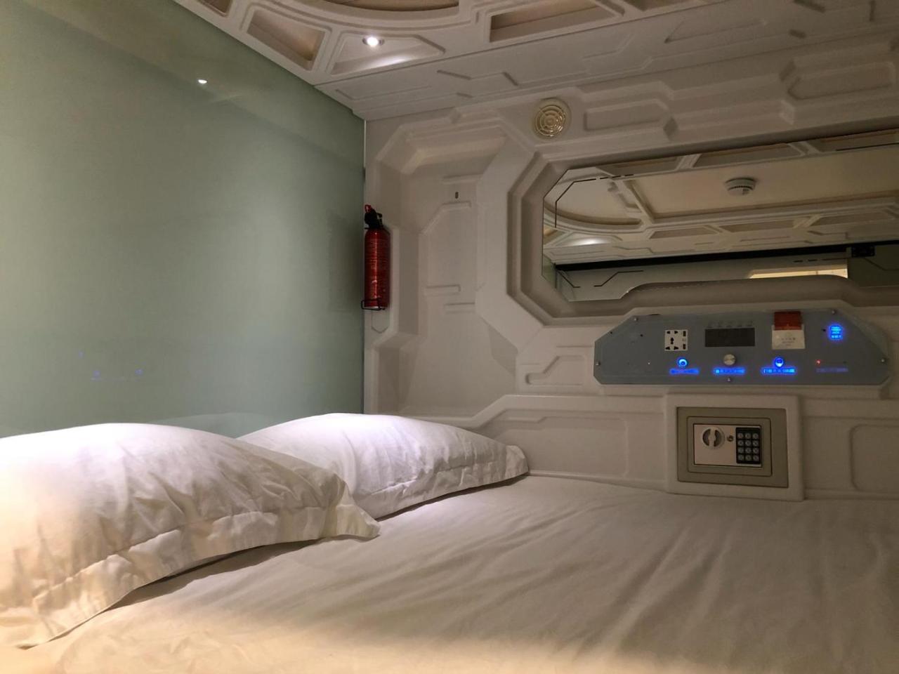 싱가포르 Oh My Pods 호스텔 외부 사진