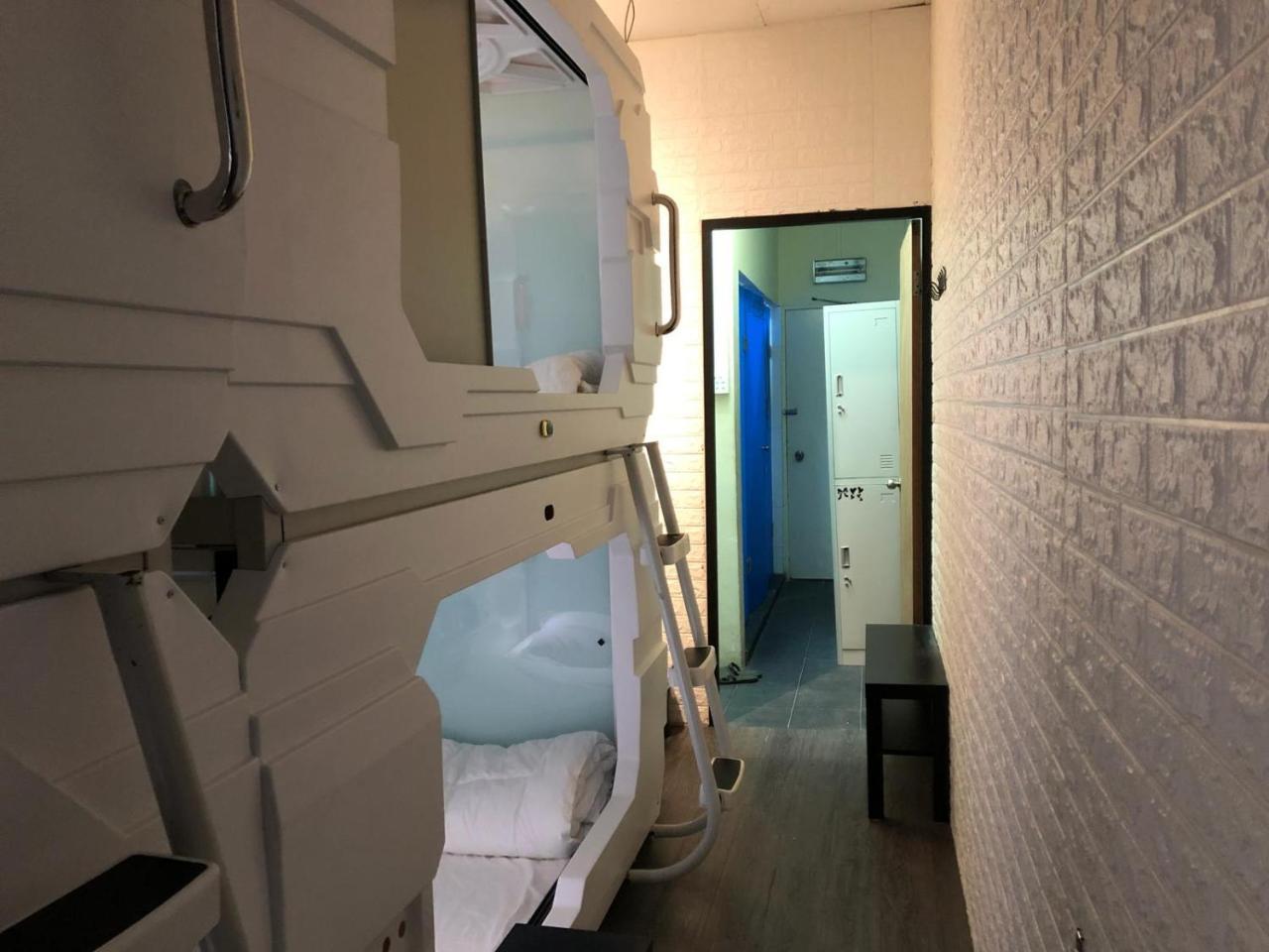 싱가포르 Oh My Pods 호스텔 외부 사진