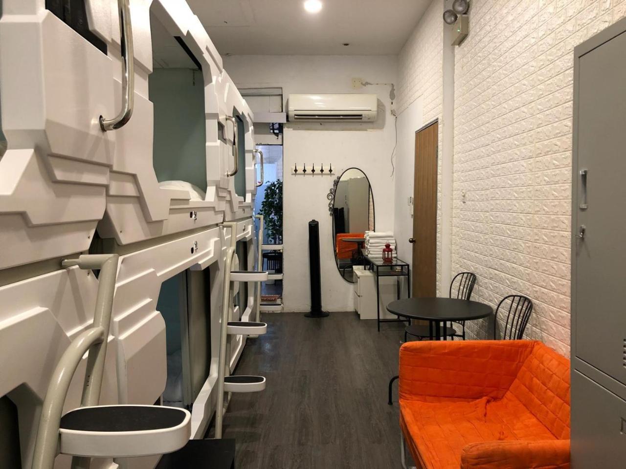 싱가포르 Oh My Pods 호스텔 외부 사진